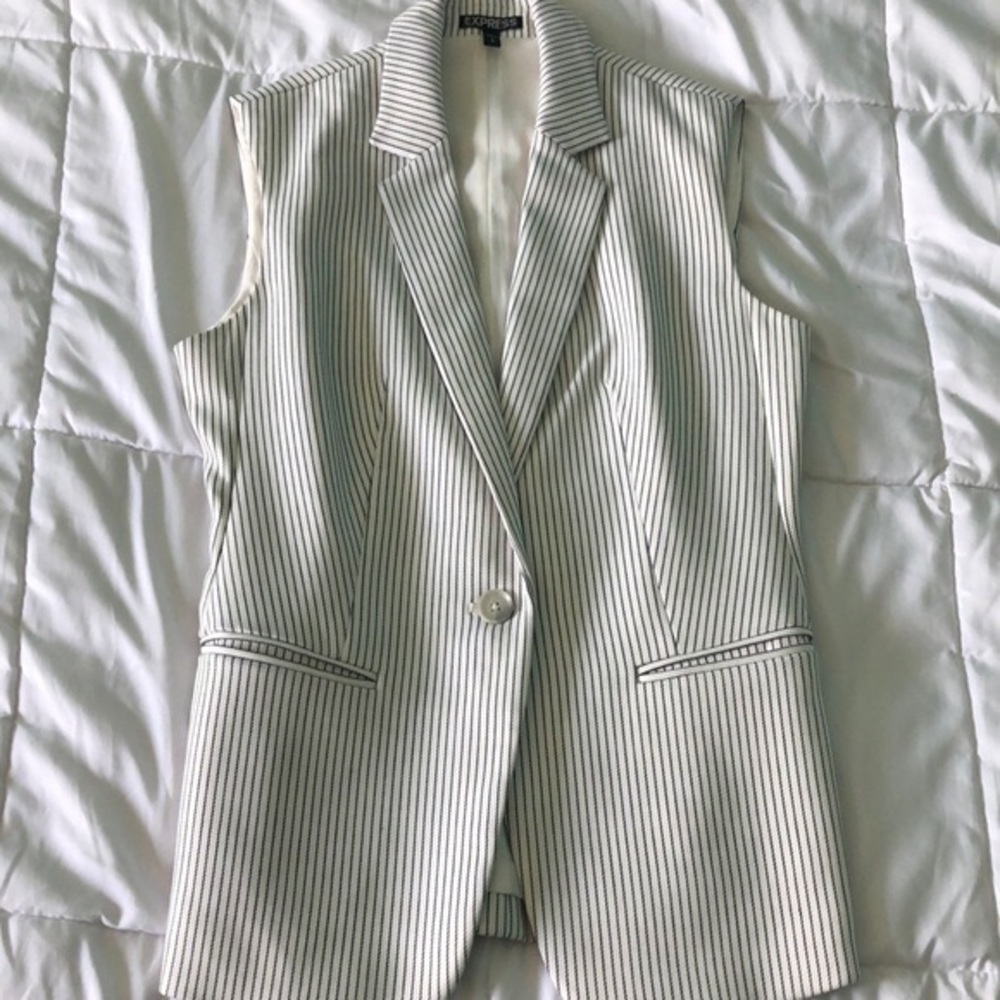 Express Vest